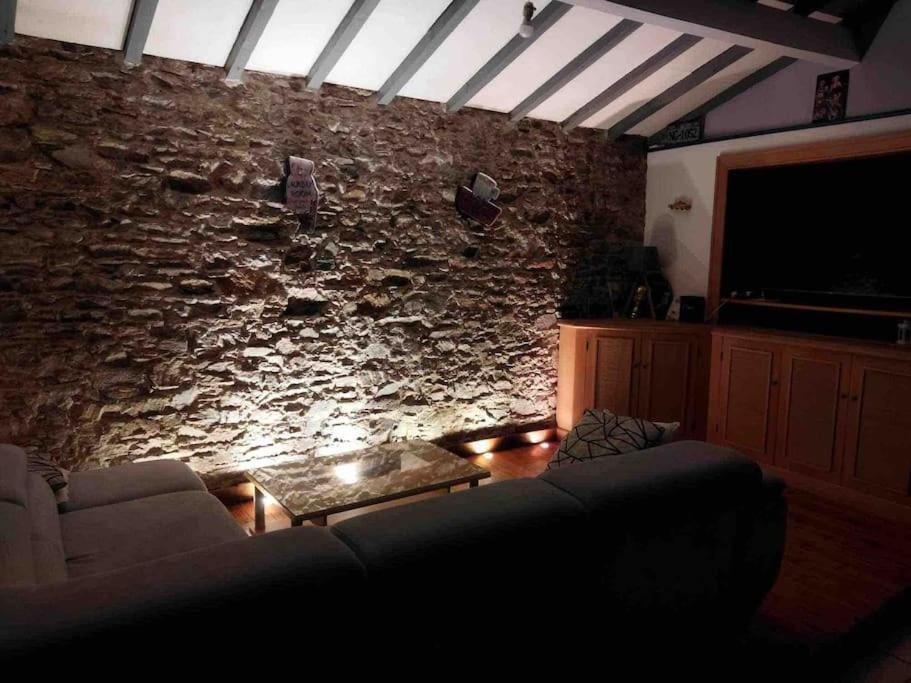 Charmante Maison Atypique En Village Saint-Colombin Esterno foto
